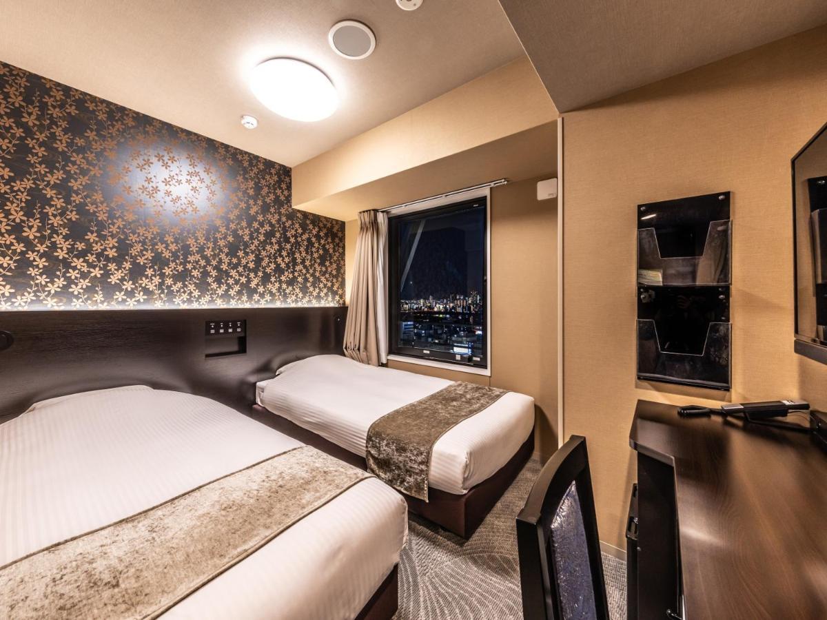 Apa Shin Eki Tower 4* 大阪